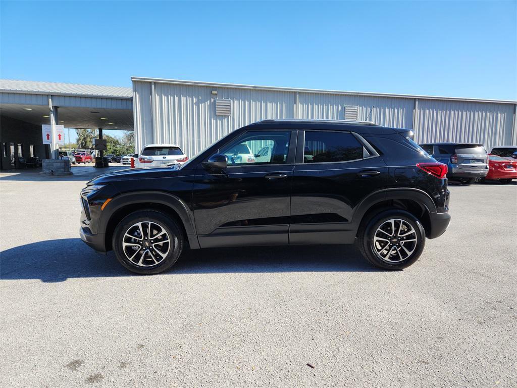 used 2025 Chevrolet TrailBlazer car, priced at $22,991