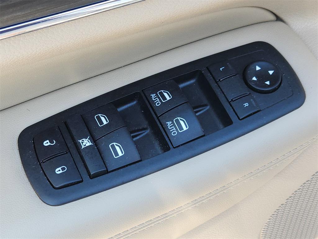 used 2020 Jeep Grand Cherokee car, priced at $23,991