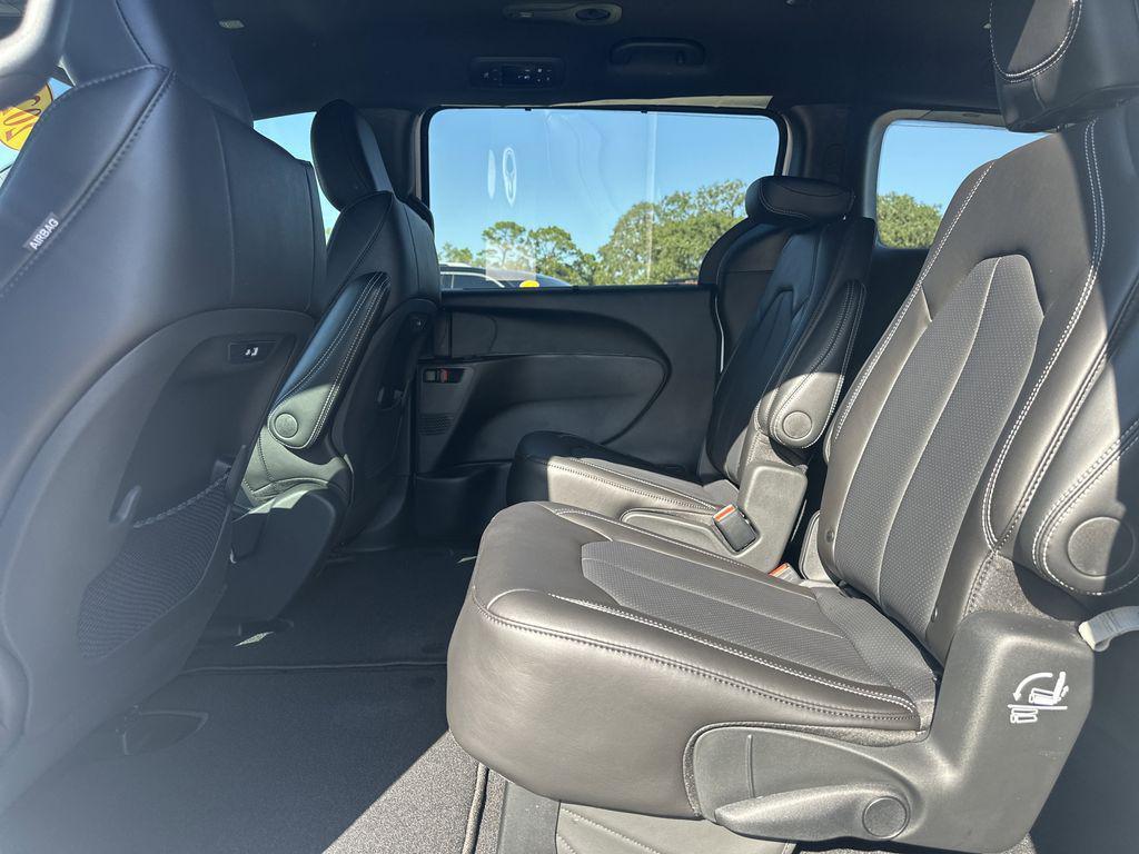 new 2026 Chrysler Pacifica car, priced at $39,823