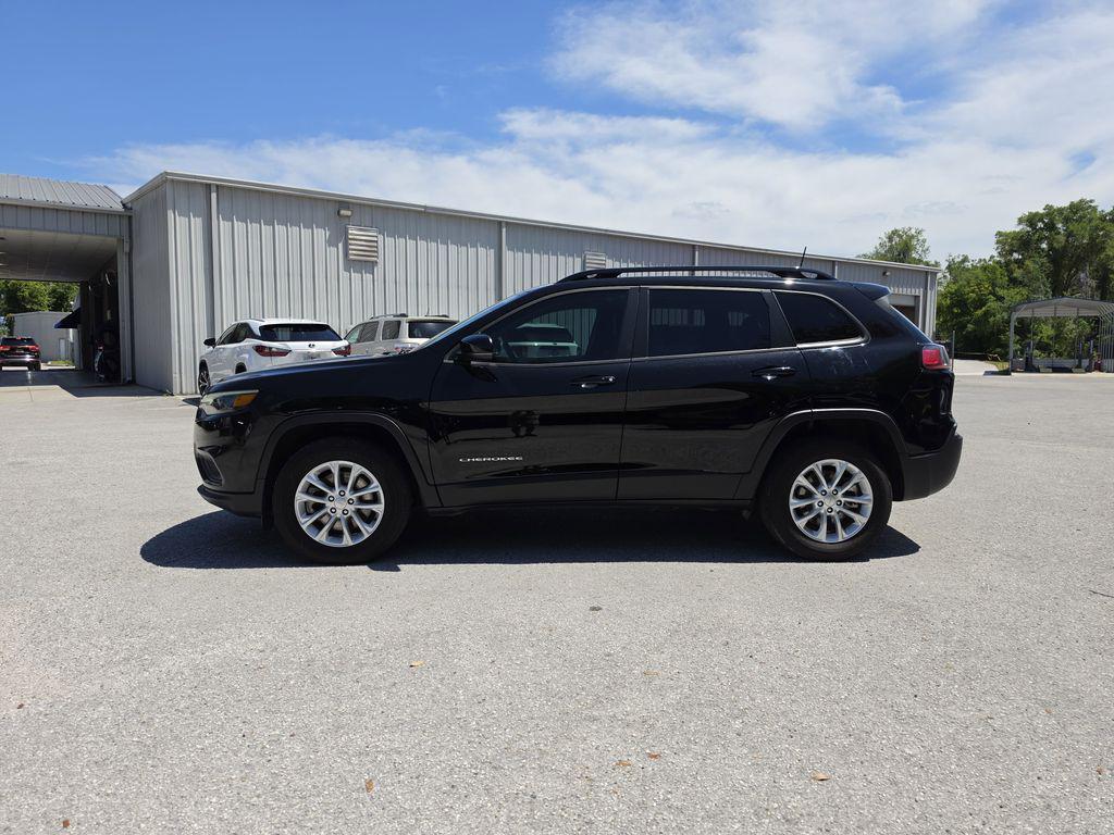 used 2022 Jeep Cherokee car, priced at $23,991