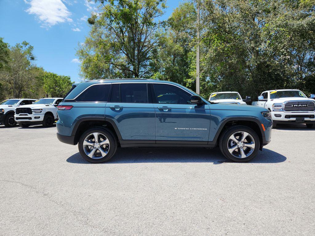 new 2026 Jeep Grand Cherokee car, priced at $41,263