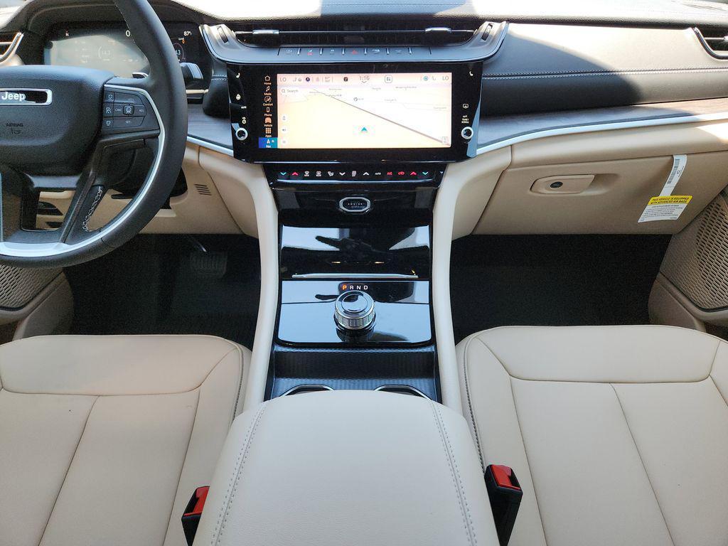 new 2026 Jeep Grand Cherokee car, priced at $41,263