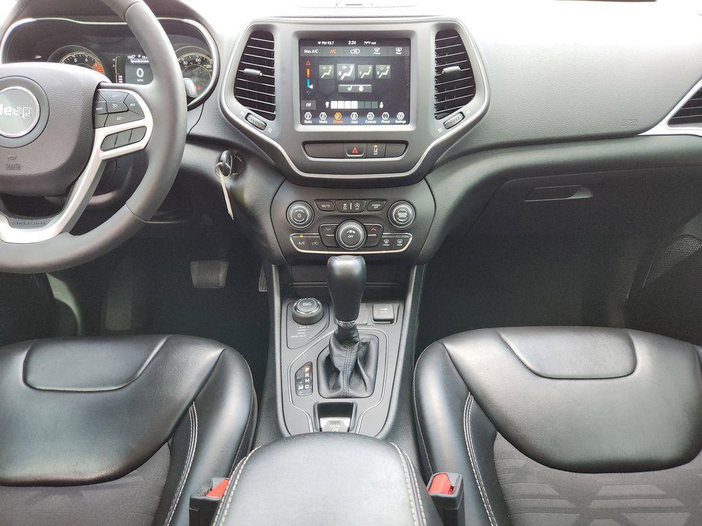 used 2022 Jeep Cherokee car, priced at $23,491