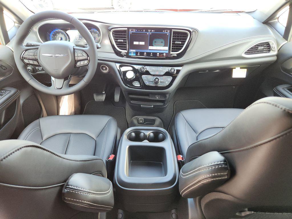 new 2026 Chrysler Pacifica car, priced at $43,468