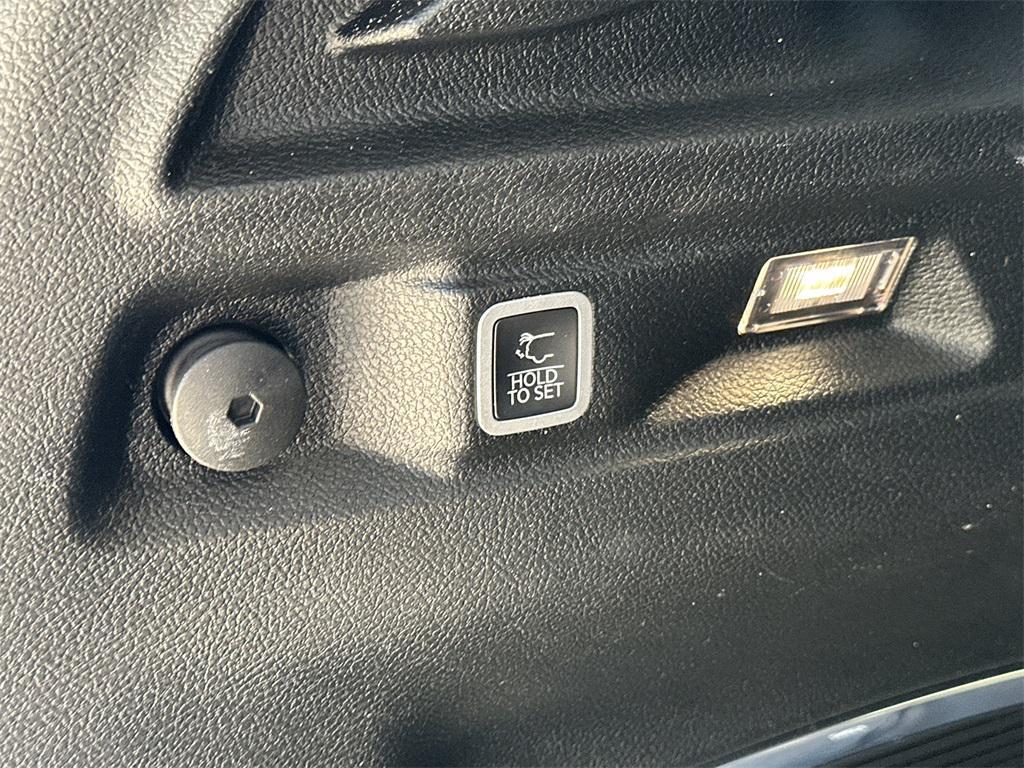 used 2021 Jeep Grand Cherokee L car, priced at $26,991