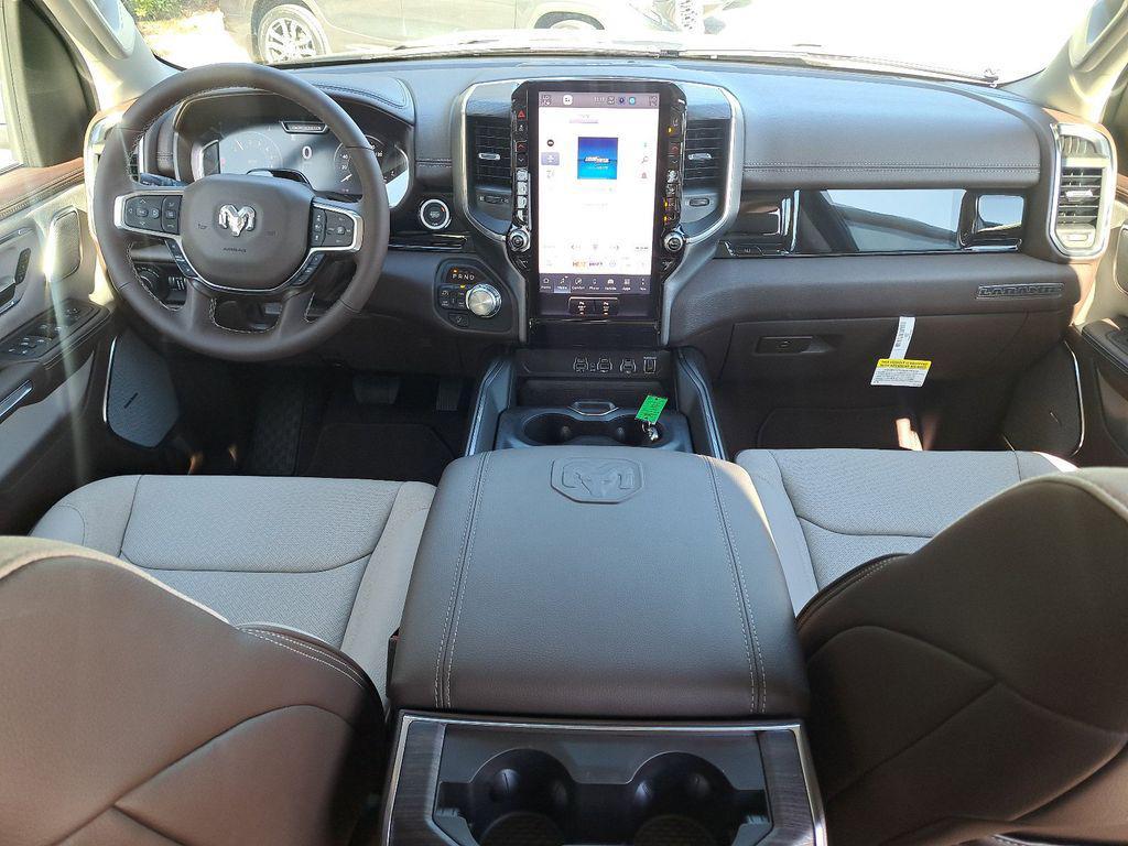 new 2025 Ram 1500 car, priced at $61,634