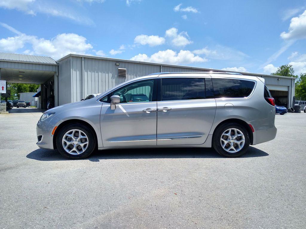 used 2019 Chrysler Pacifica car, priced at $18,991