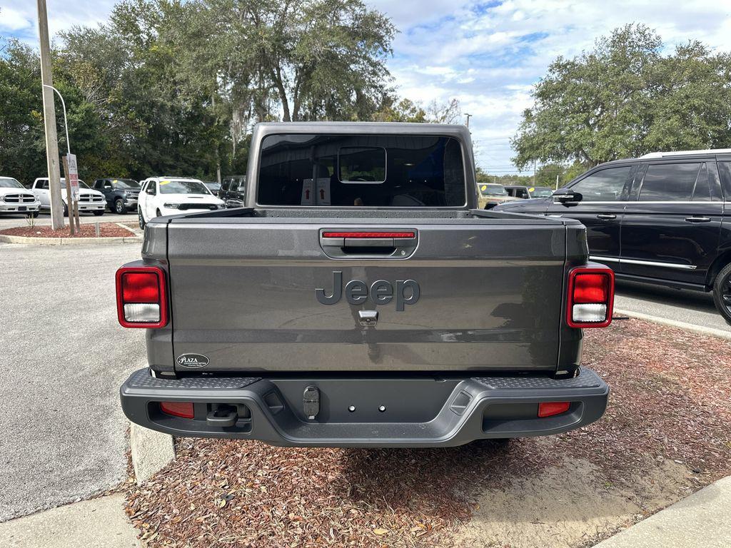 new 2026 Jeep Gladiator car, priced at $44,213