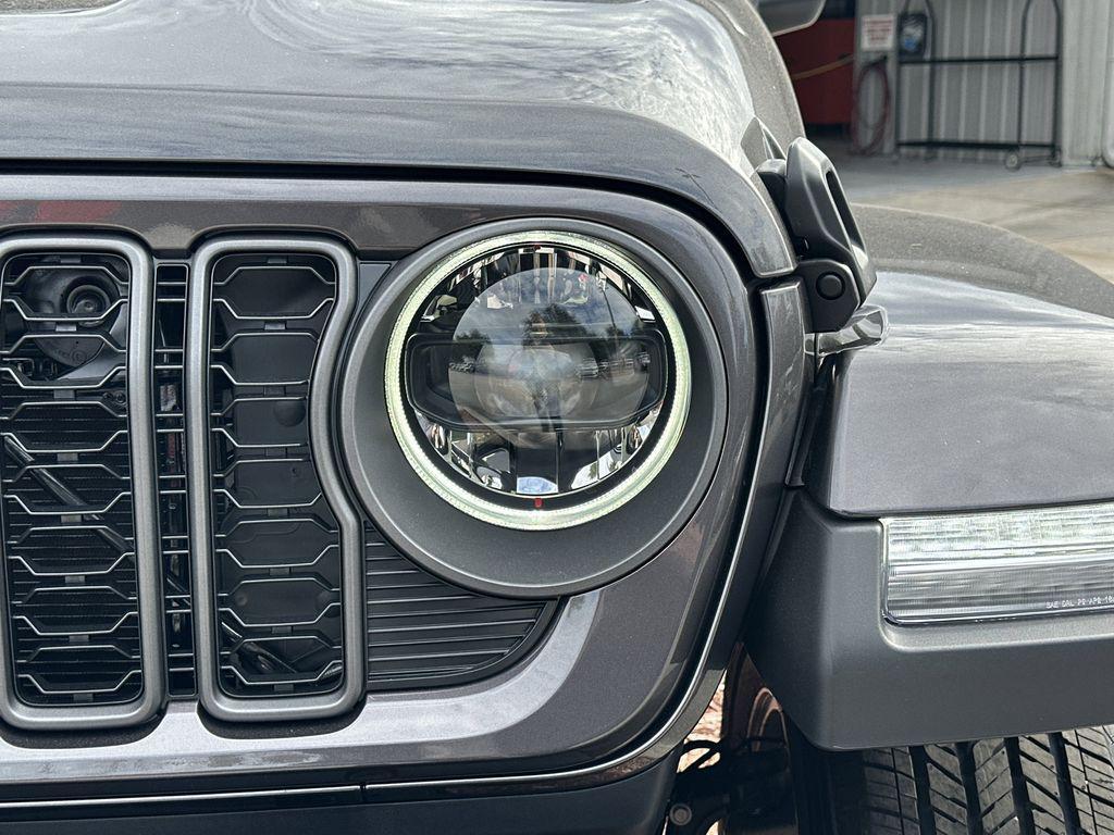 new 2026 Jeep Gladiator car, priced at $44,213