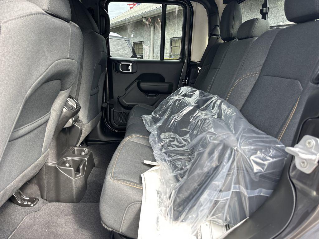 new 2026 Jeep Gladiator car, priced at $44,213