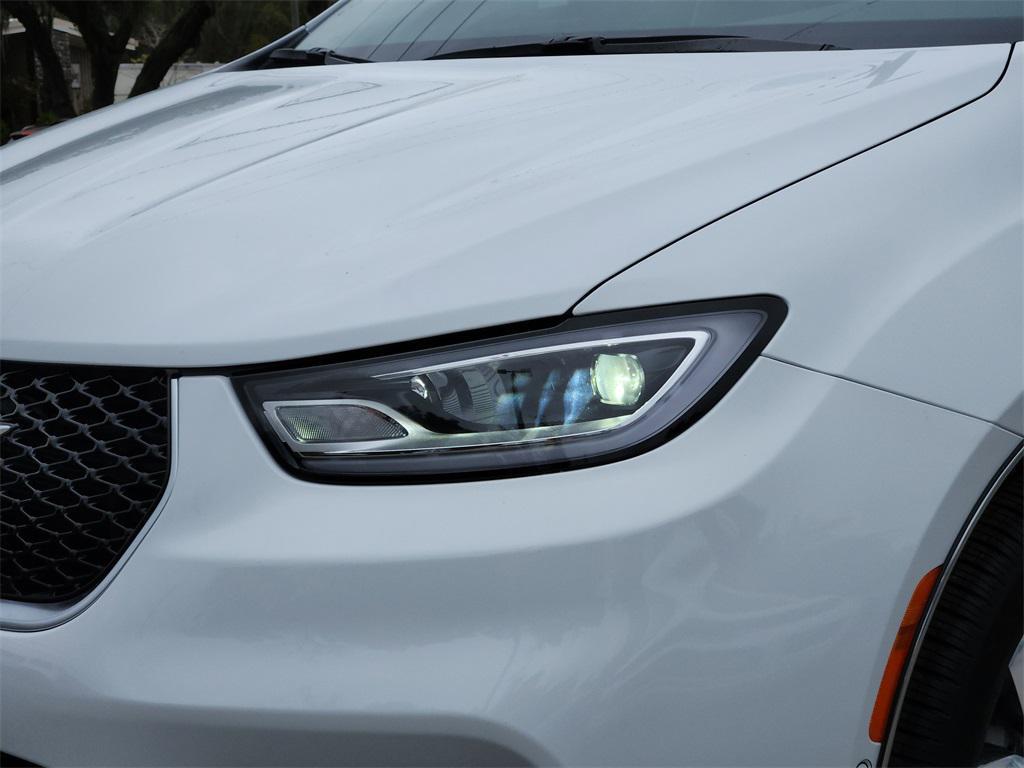 new 2026 Chrysler Pacifica car, priced at $53,772