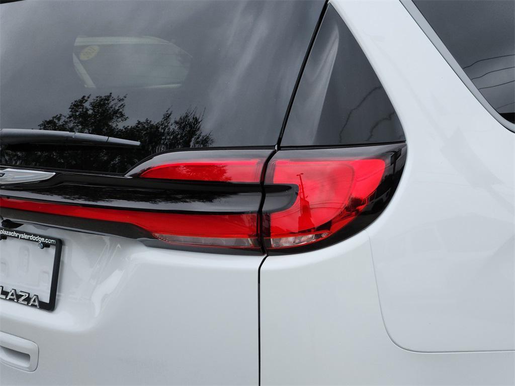 new 2026 Chrysler Pacifica car, priced at $53,772