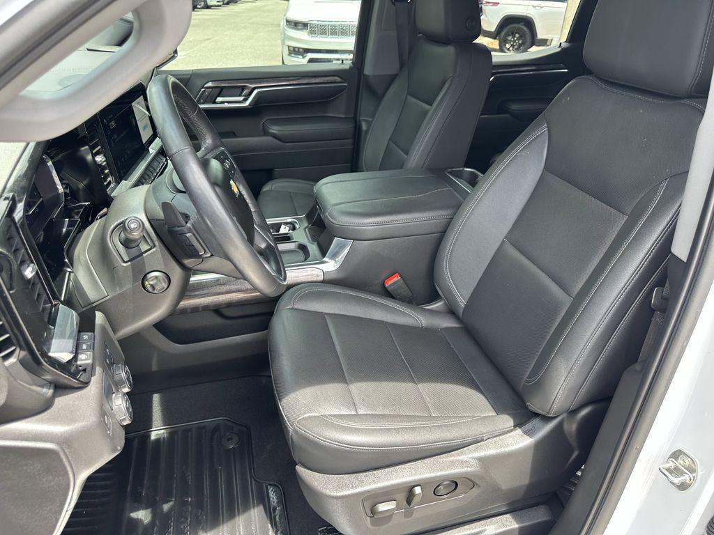 used 2023 Chevrolet Silverado 1500 car, priced at $43,991