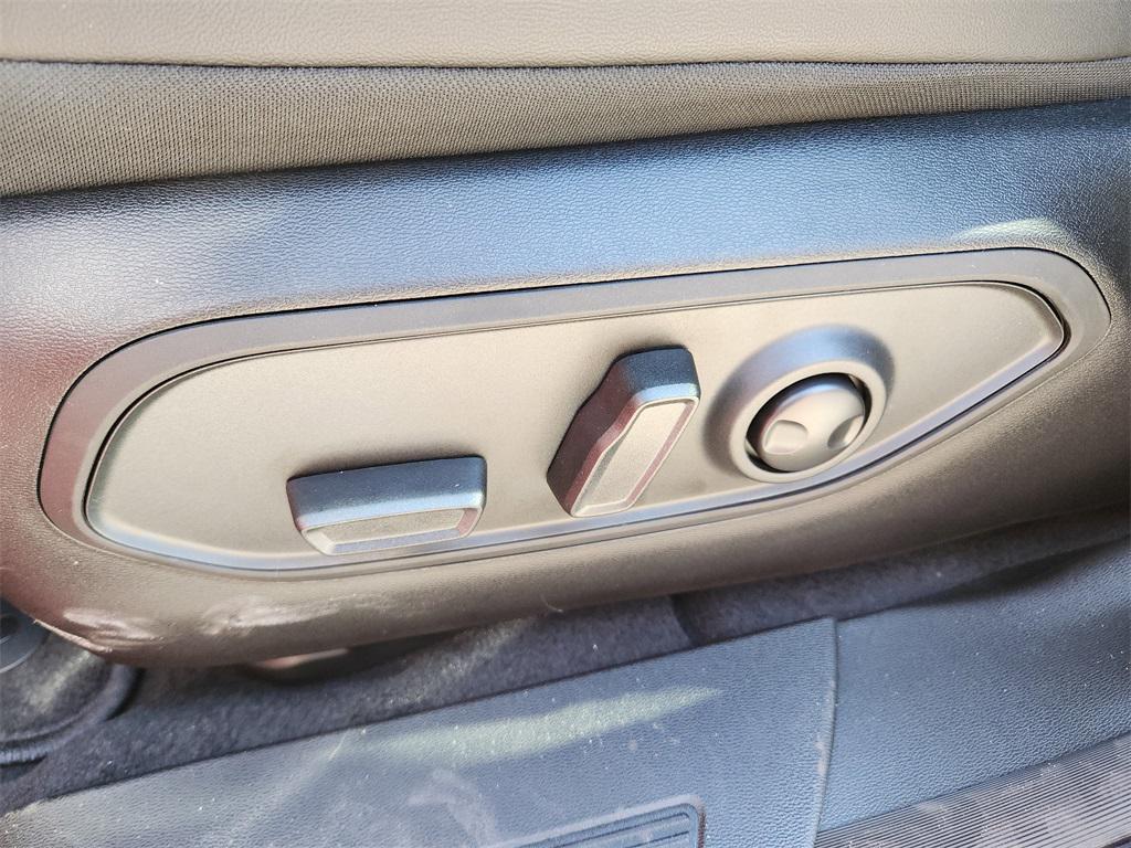 new 2026 Jeep Cherokee car, priced at $40,836