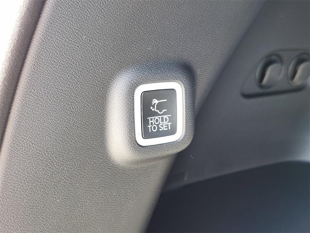 new 2026 Jeep Cherokee car, priced at $40,836