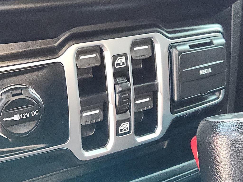 used 2021 Jeep Wrangler Unlimited car, priced at $27,991