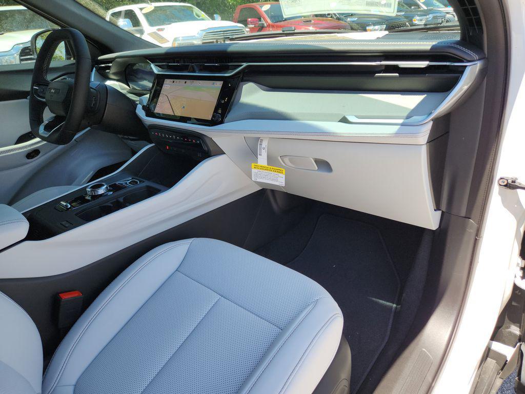 new 2026 Jeep Cherokee car, priced at $43,485