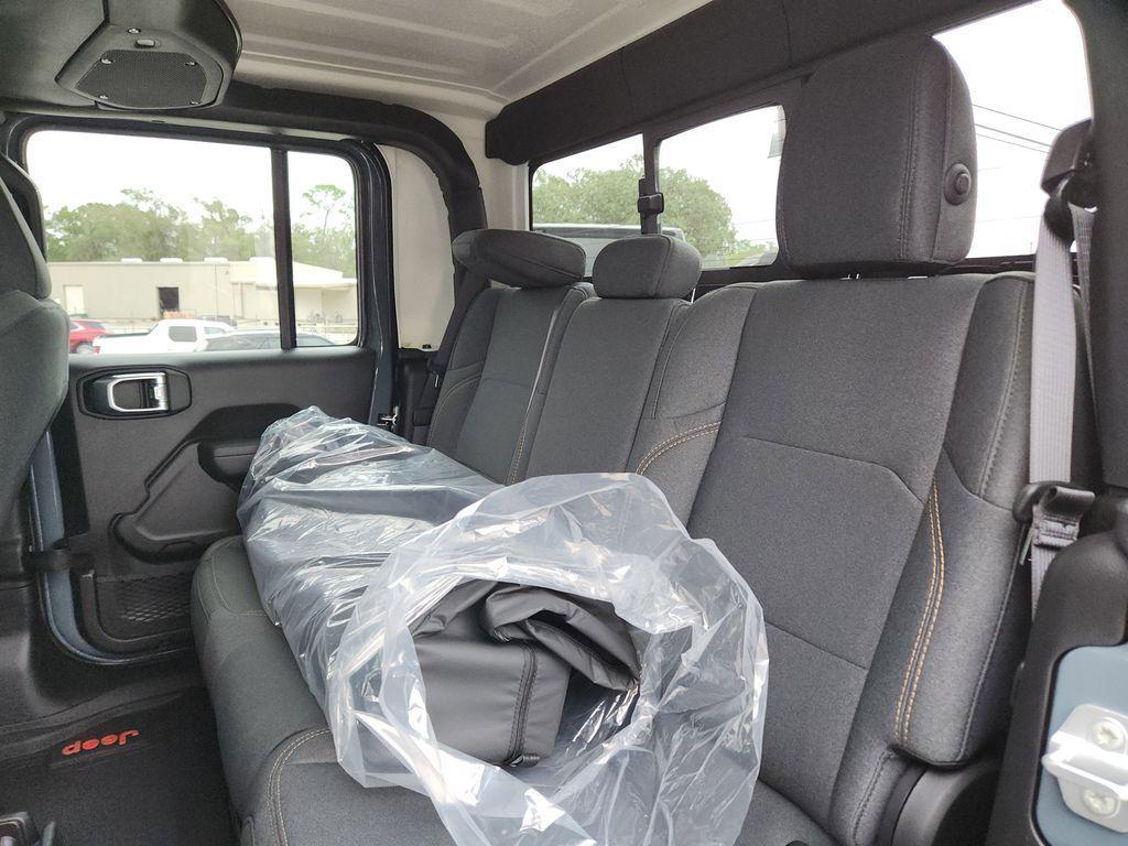 new 2026 Jeep Gladiator car, priced at $44,213