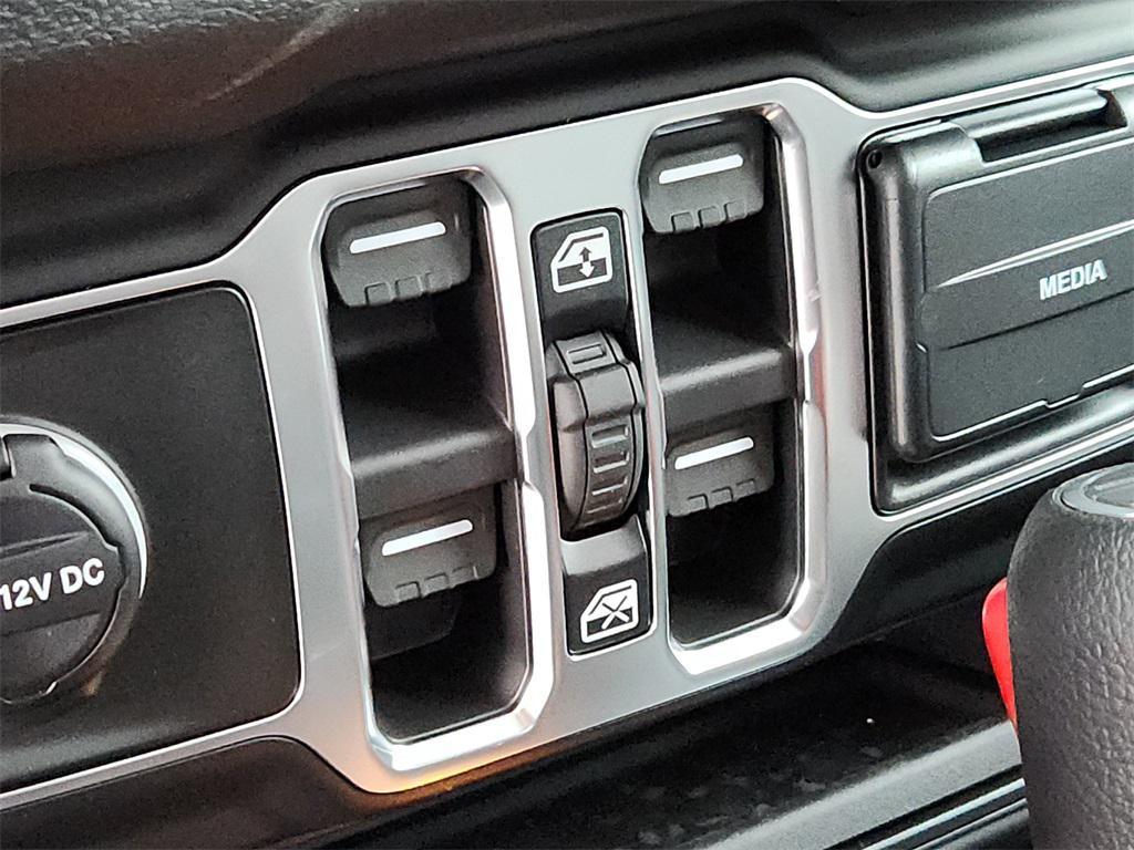 new 2026 Jeep Gladiator car, priced at $44,213