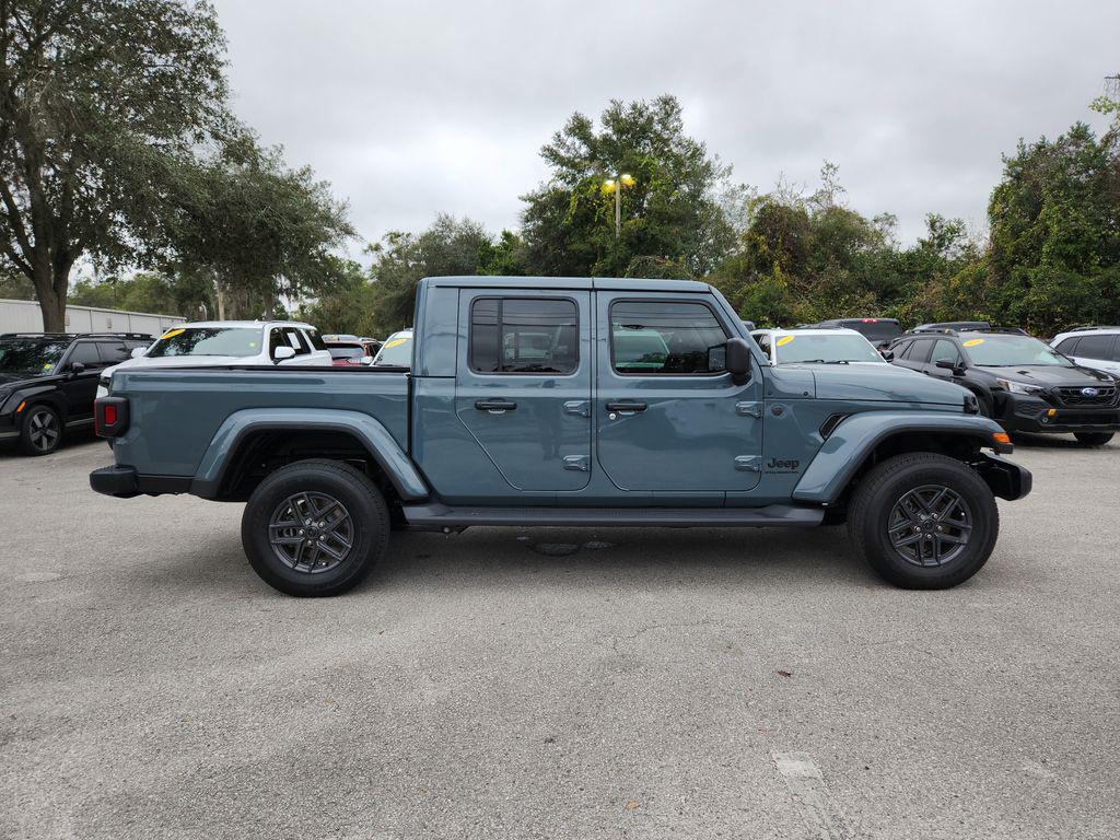 new 2026 Jeep Gladiator car, priced at $44,213