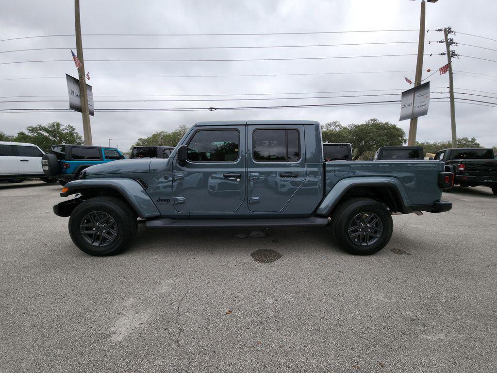 new 2026 Jeep Gladiator car, priced at $44,213