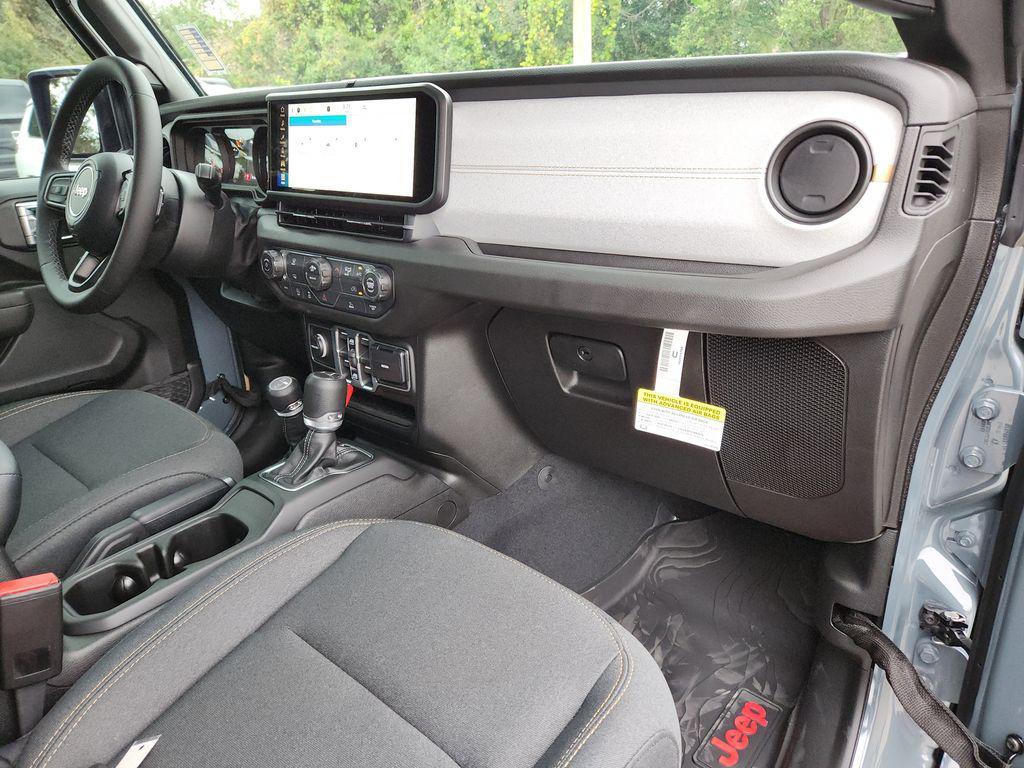 new 2026 Jeep Gladiator car, priced at $44,213