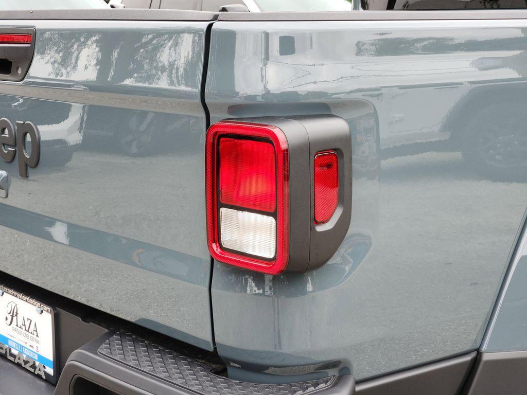 new 2026 Jeep Gladiator car, priced at $44,213