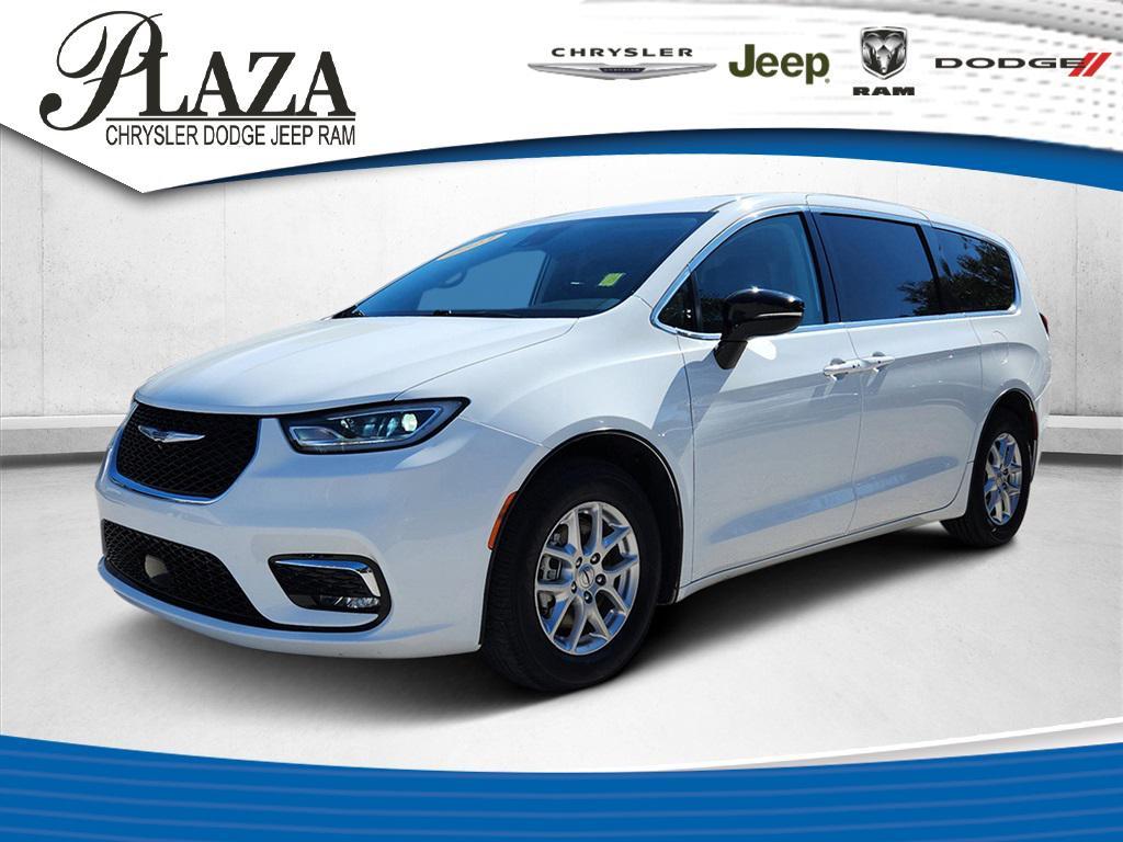 used 2024 Chrysler Pacifica car, priced at $27,991