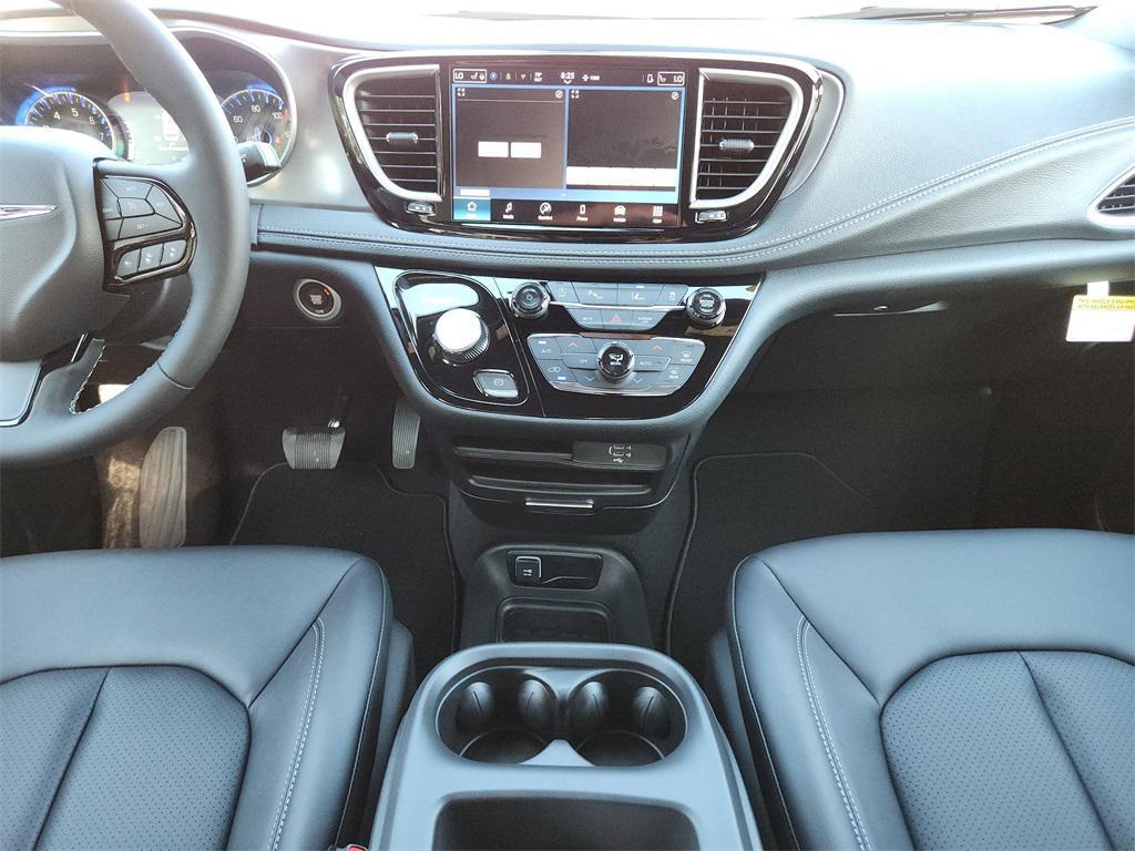 new 2026 Chrysler Pacifica car, priced at $43,968