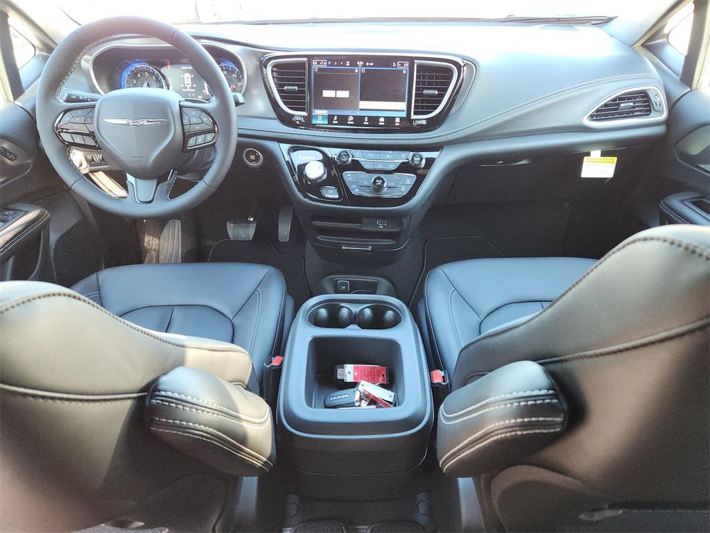 new 2026 Chrysler Pacifica car, priced at $43,968