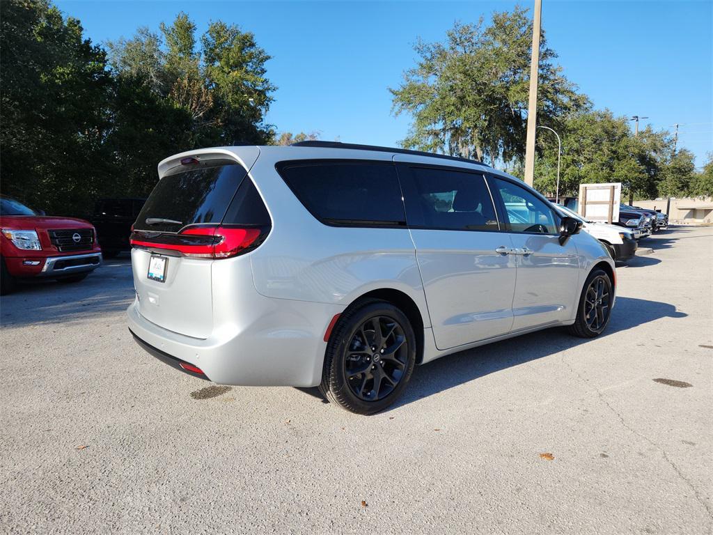 new 2026 Chrysler Pacifica car, priced at $43,968