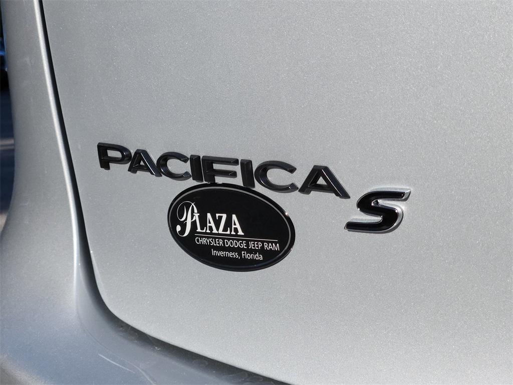 new 2026 Chrysler Pacifica car, priced at $43,968