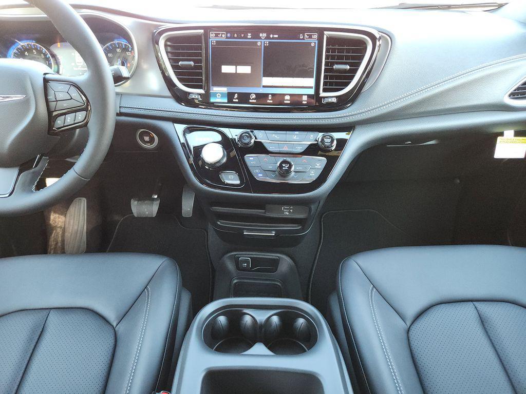 new 2026 Chrysler Pacifica car, priced at $43,468