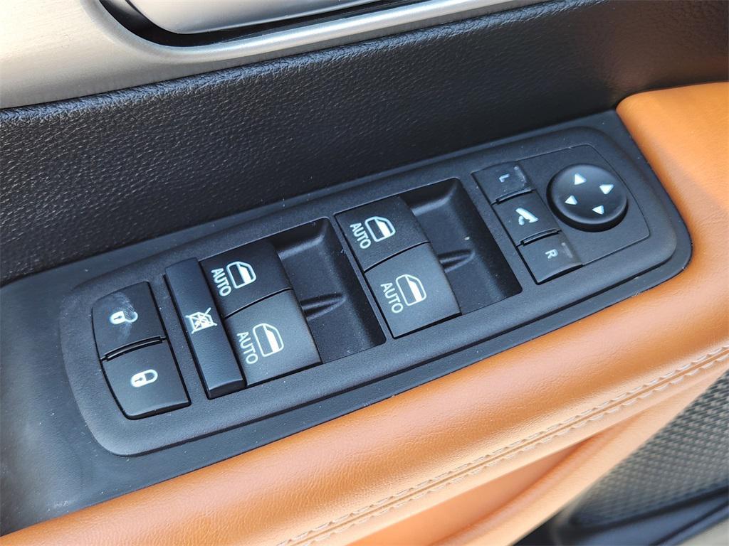 used 2024 Chrysler Pacifica car, priced at $43,991