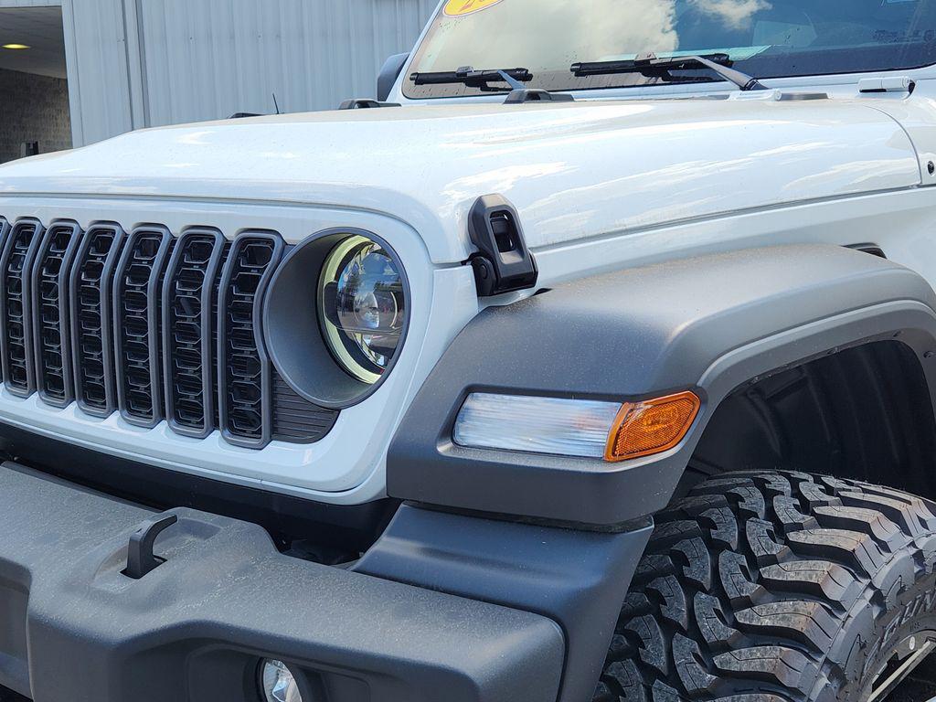 new 2026 Jeep Wrangler car, priced at $48,827