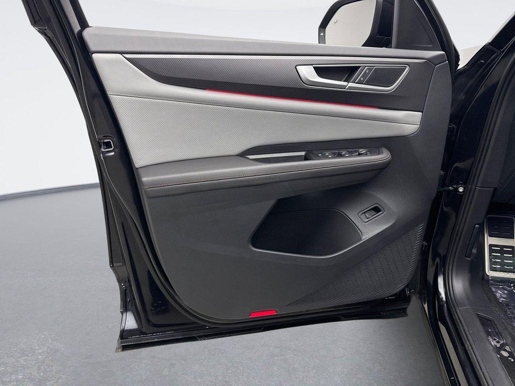 used 2024 Volkswagen Atlas car, priced at $40,399