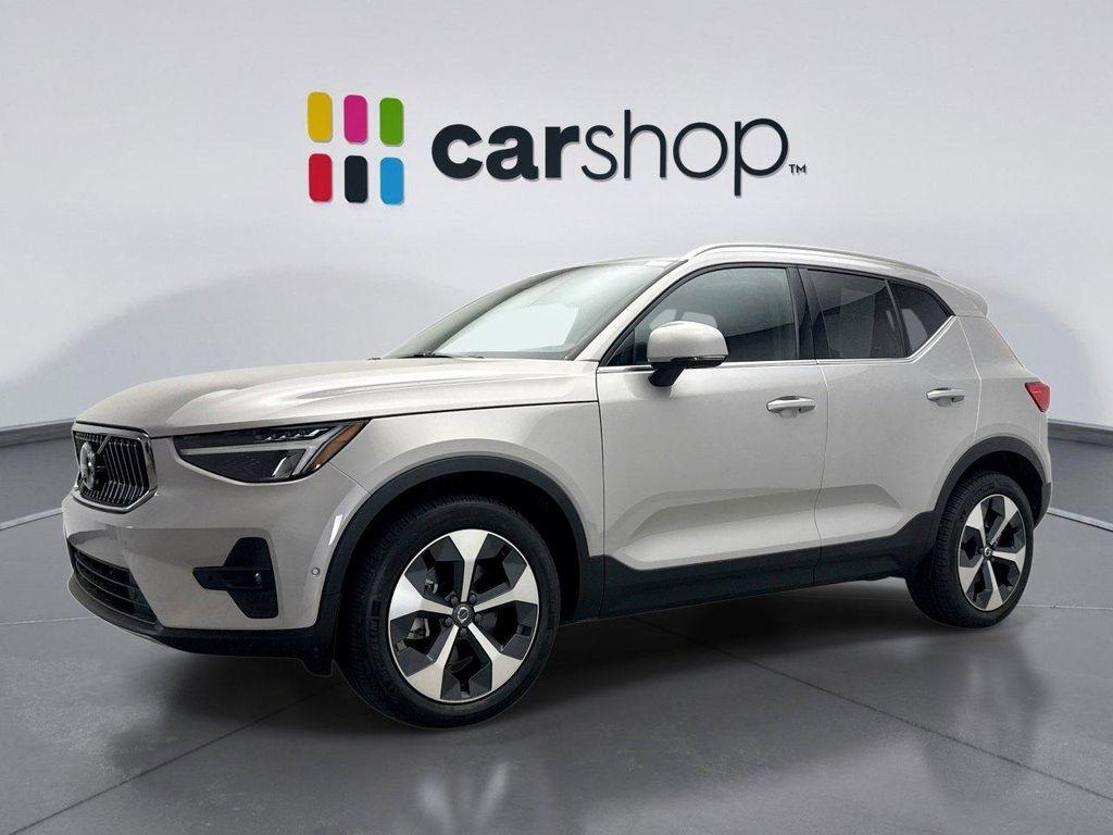 used 2025 Volvo XC40 car, priced at $32,000