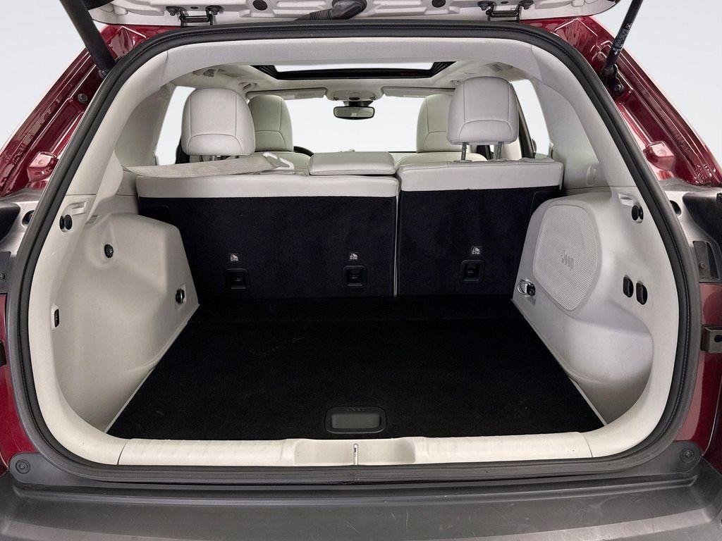 used 2021 Jeep Cherokee car, priced at $23,097