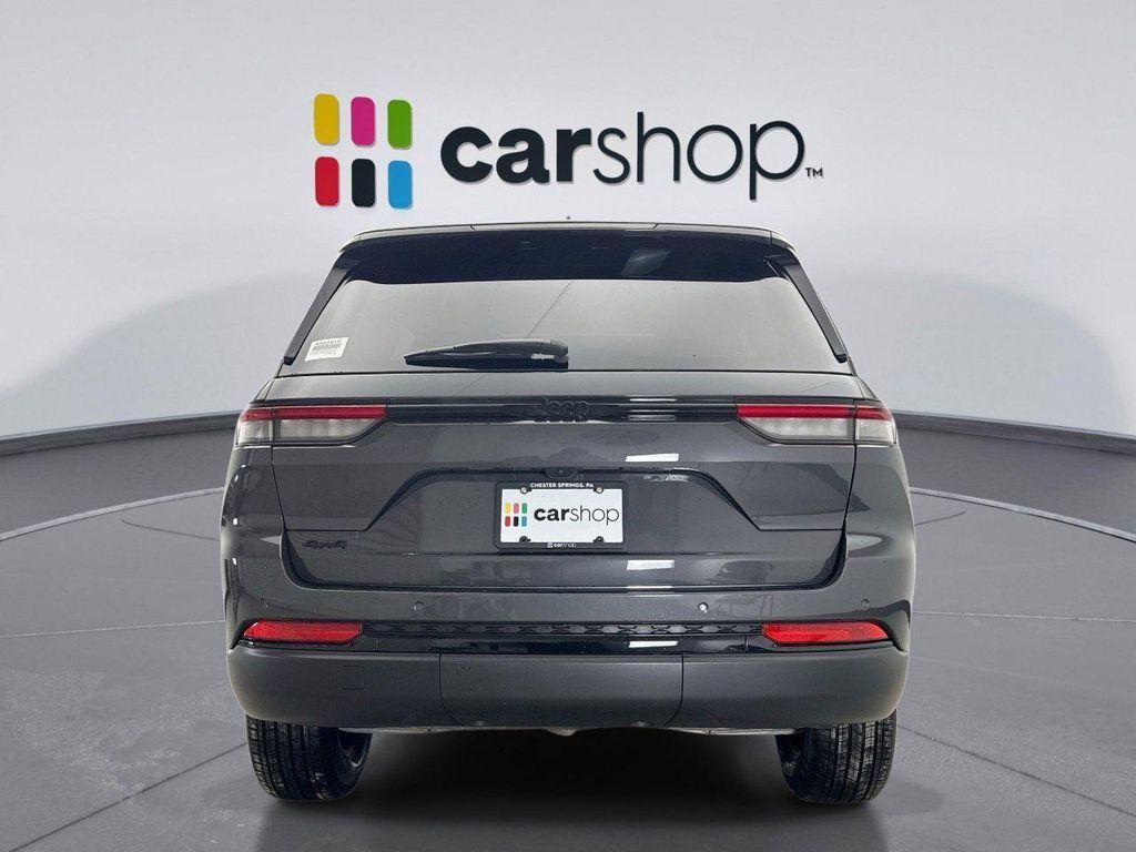 used 2024 Jeep Grand Cherokee car, priced at $36,399