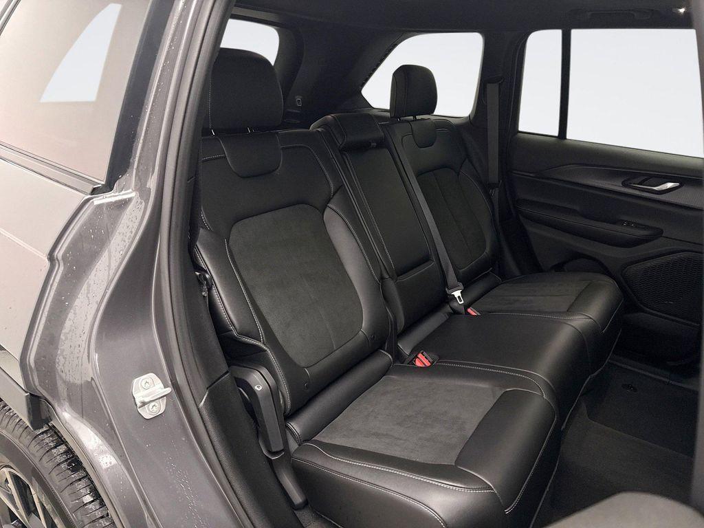 used 2024 Jeep Grand Cherokee car, priced at $36,399