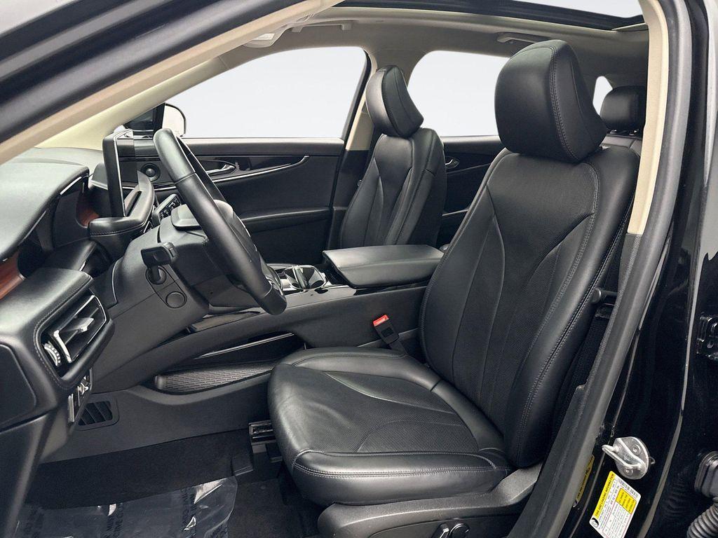 used 2023 Lincoln Nautilus car, priced at $38,399