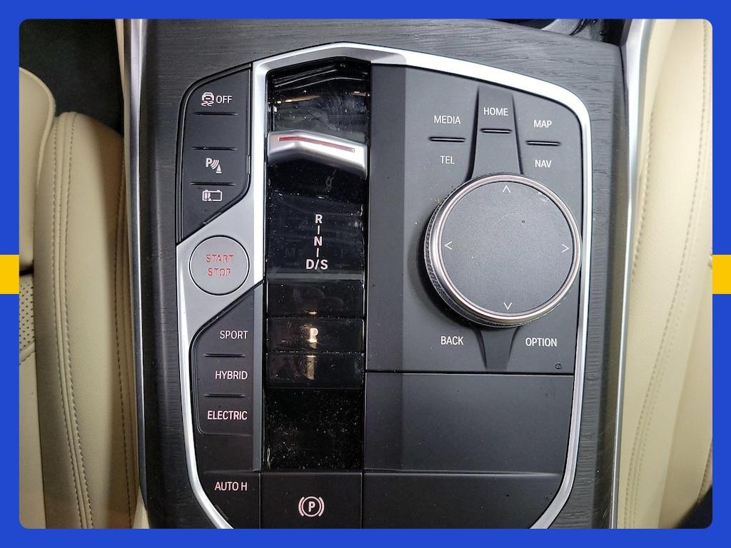 BMW 3 Series view 23