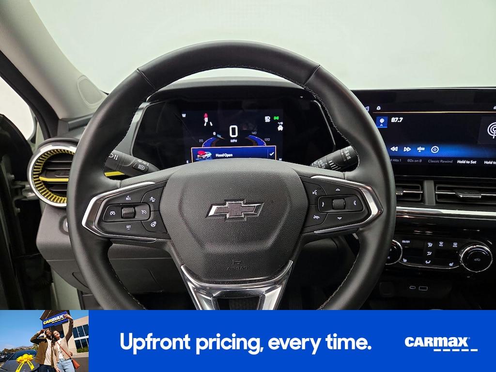 used 2025 Chevrolet Trax car, priced at $24,998