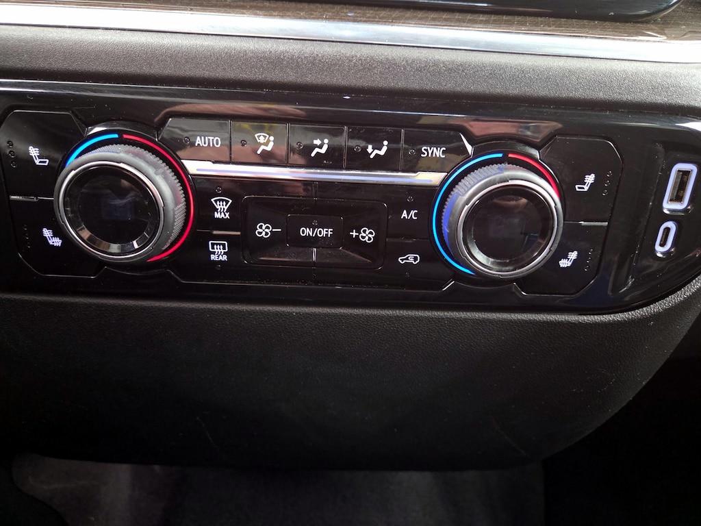 used 2023 Chevrolet Silverado 1500 car, priced at $33,998