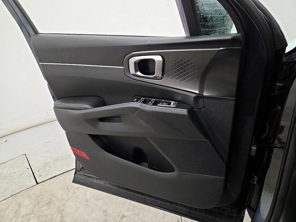 used 2023 Kia Sorento car, priced at $23,998