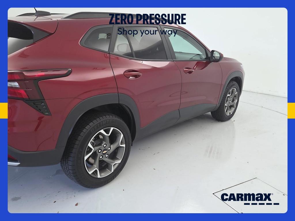 used 2025 Chevrolet Trax car, priced at $18,998