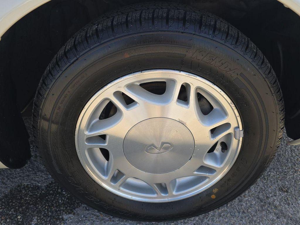 used 1997 INFINITI J30 car, priced at $12,995