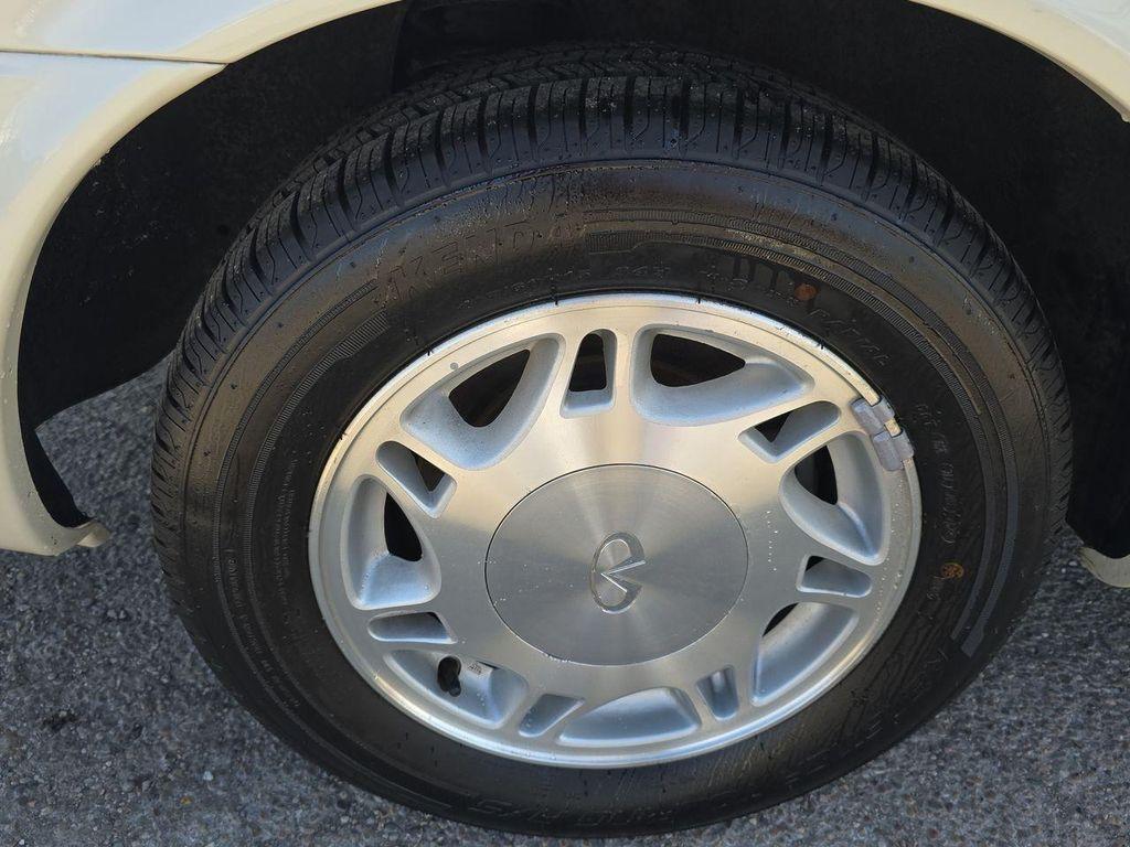 used 1997 INFINITI J30 car, priced at $12,995