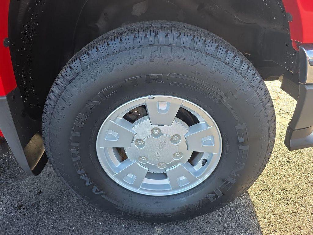 used 2005 GMC Canyon car, priced at $14,995