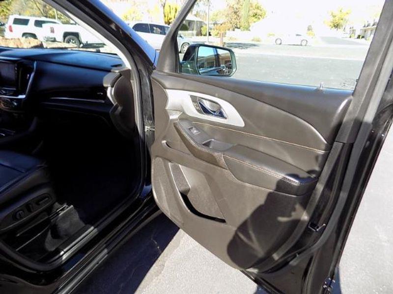 used 2021 Chevrolet Traverse car, priced at $25,497